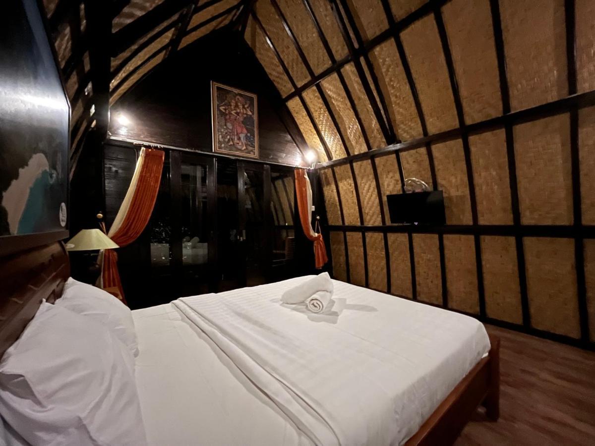 Holy Hills Bungalow Nusa Penida Batumadeg ภายนอก รูปภาพ